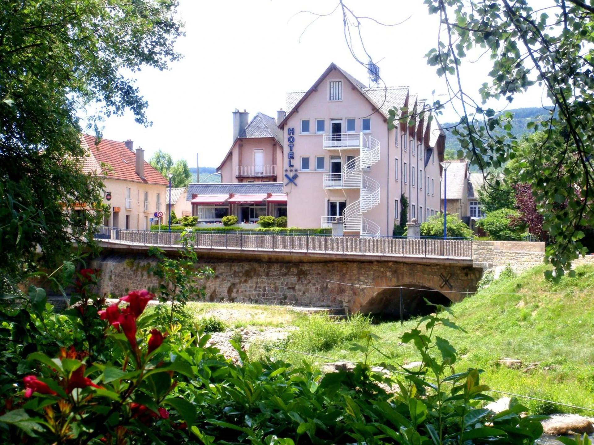 Organiser un séminaire d'entreprise : L'Hôtel du Pont Roupt à Mende