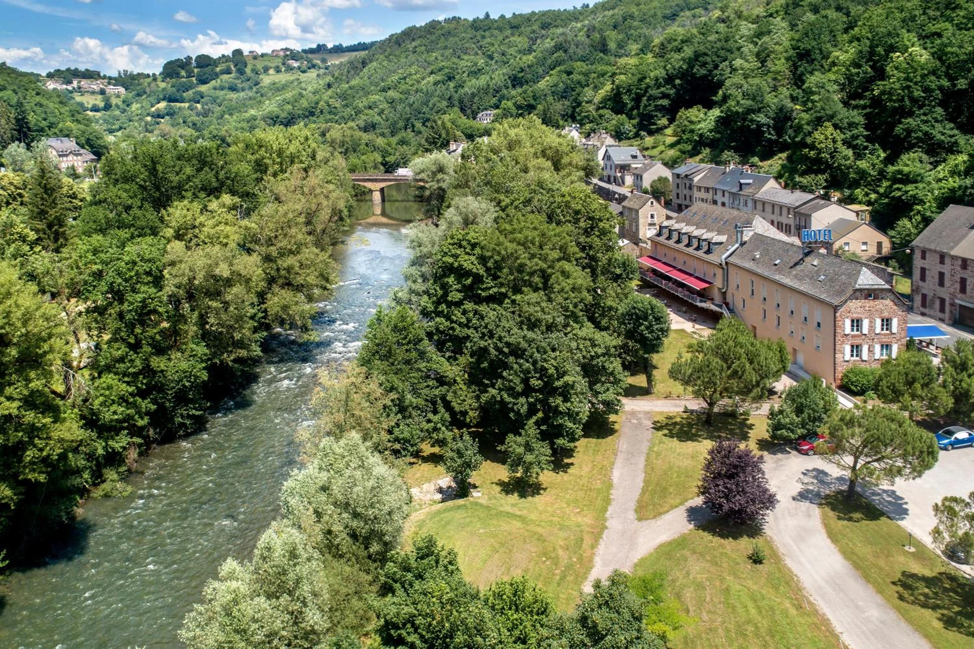 Organiser un séminaire d'entreprise : L'Hôtel les 2 rives à Banassac-Canilhac