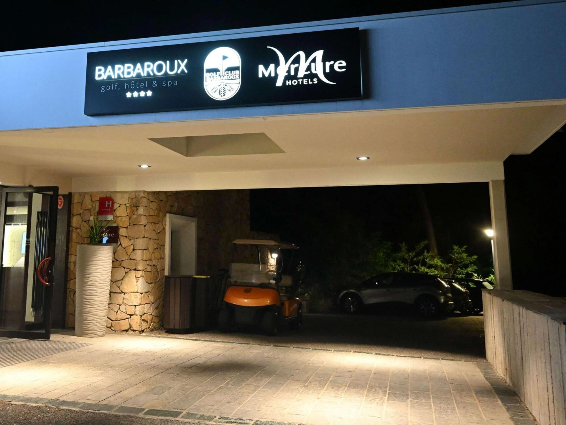 Organiser un séminaire d'entreprise : L'Hôtel Mercure Brignoles Golf de Barbaroux à Brignoles