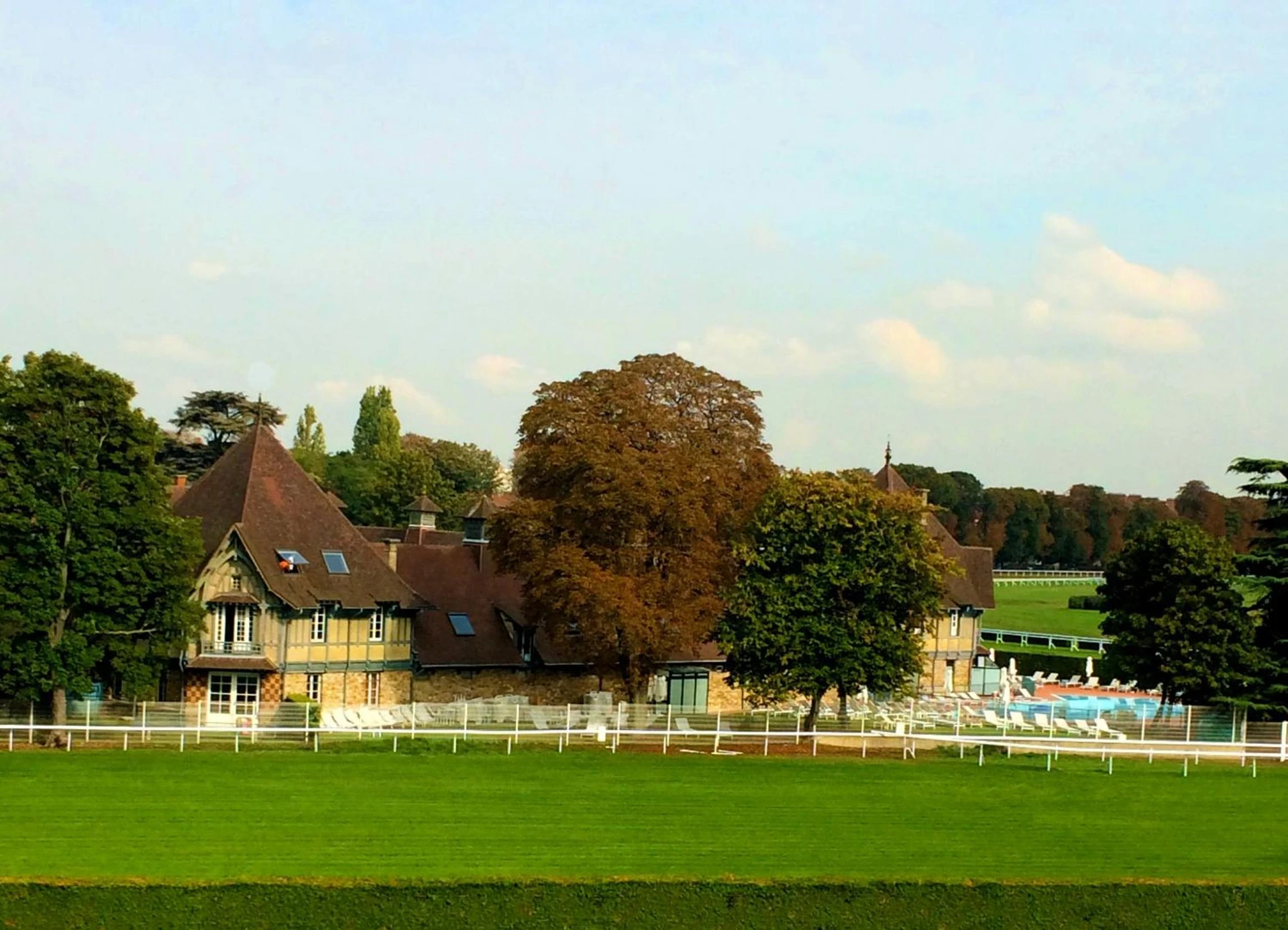 Organiser un séminaire d'entreprise : L'Hôtel Renaissance Hippodrome à Rueil-Malmaison