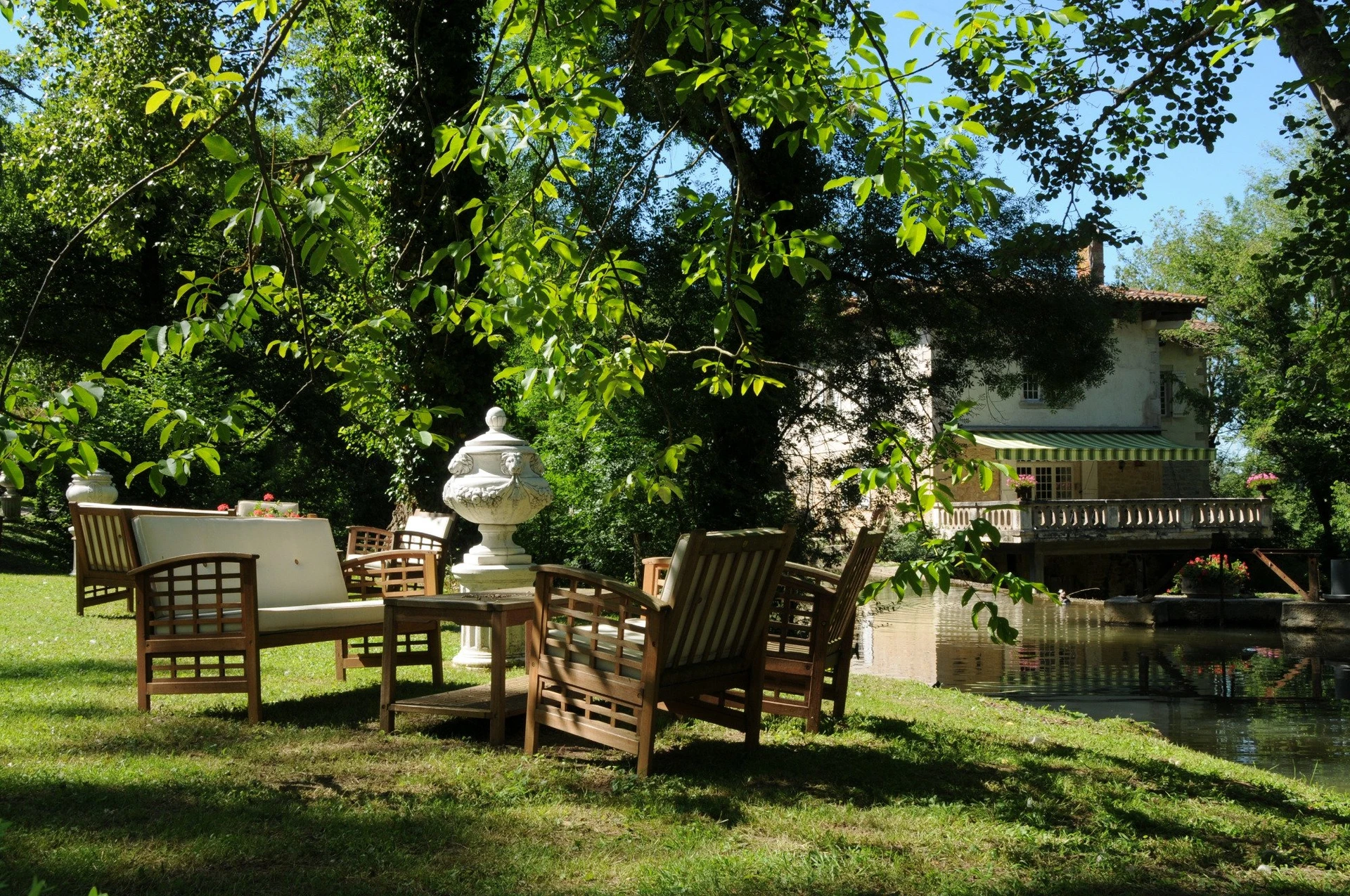 Organiser un séminaire d'entreprise : Les Gorges de l'Aveyron Hôtel à Bruniquel