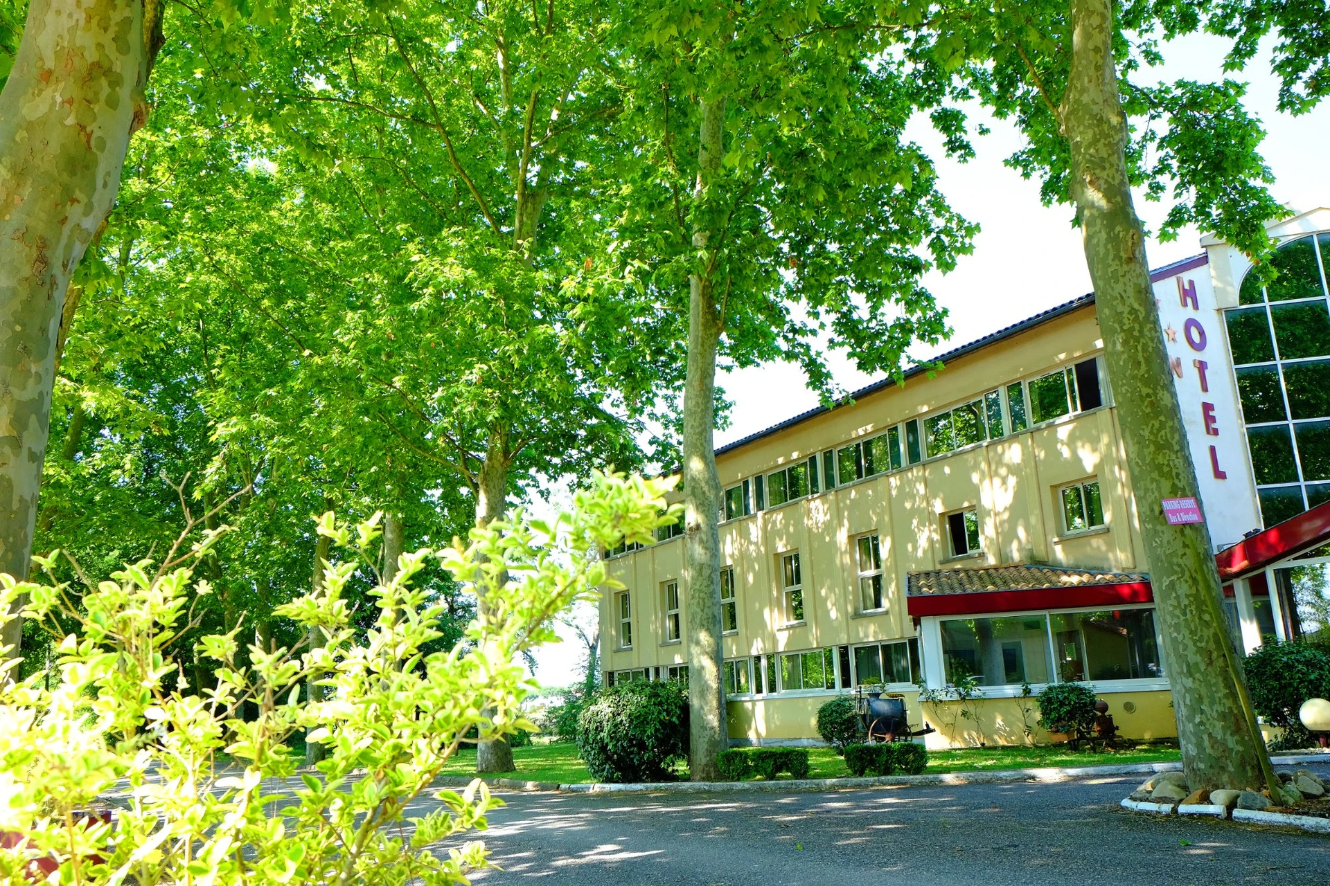 Organiser un séminaire d'entreprise : Logis Hôtel & Restaurant Ludik à Bergerac, France